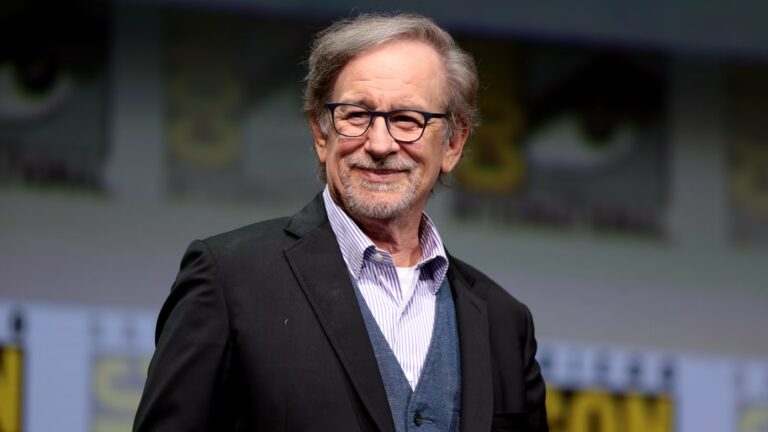 steven_spielberg_-36057844341.jpg